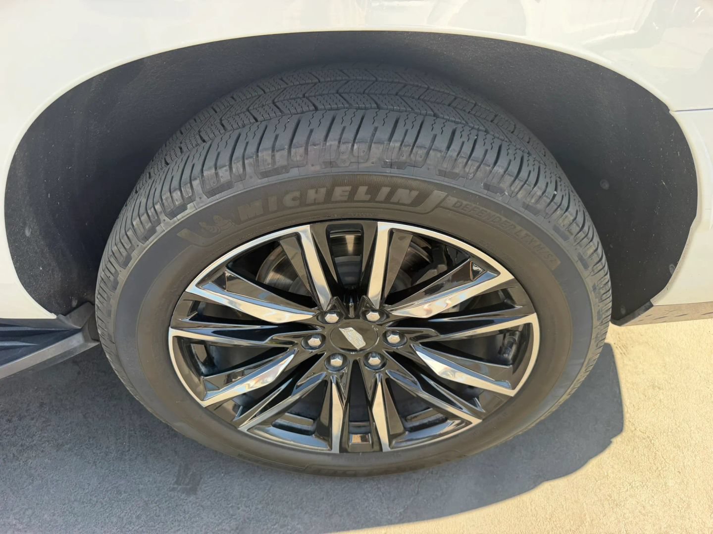 Used 2021 Cadillac Escalade ESV Sport w/ Driver Assist Tech Package AWD/4WD image 42