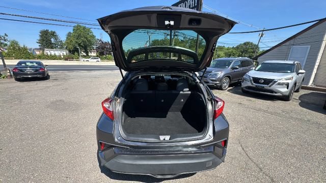 Used 2021 Toyota C-HR LE FWD image 16