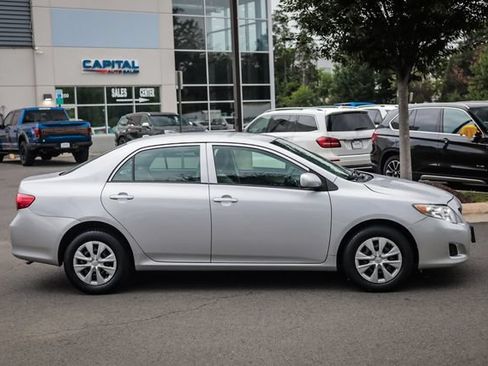 Used 2010 Toyota Corolla LE FWD image 11