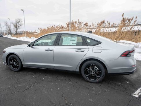 New 2025 Honda Accord SE image 4