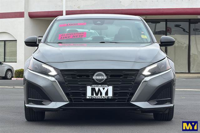 Used 2024 Nissan Altima 2.5 SV FWD image 9