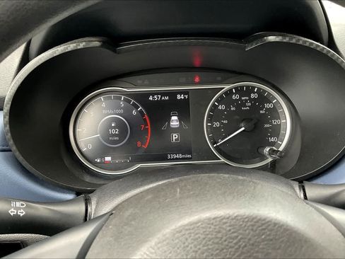 Used 2023 Nissan Versa SV FWD image 17
