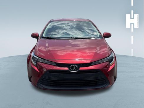 Used 2024 Toyota Corolla LE w/ LE Convenience Package FWD image 2