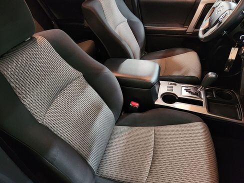 Used 2021 Toyota 4Runner SR5 image 34