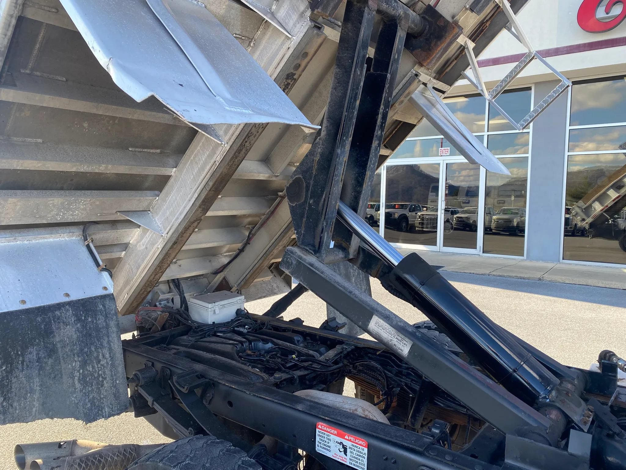 Used 2019 Ford F550 4x4 Regular Cab Super Duty image 29