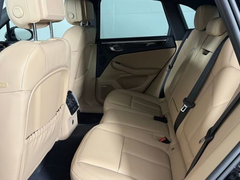 New 2026 Porsche Macan image 25