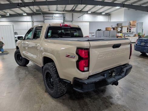 Used 2023 Chevrolet Colorado Z71 w/ Z71 Convenience Package 2 AWD/4WD image 4