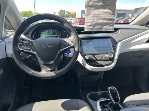 Used 2017 Chevrolet Bolt Premier w/ Driver Confidence II Package FWD image 11