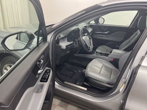 Used 2022 Lincoln Corsair AWD w/ Premium Package image 12