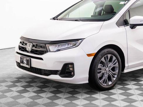 New 2026 Honda Odyssey Touring image 39