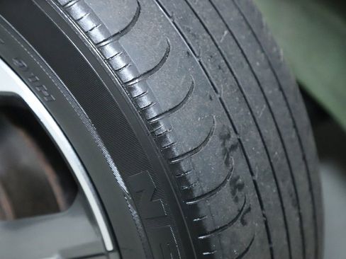 Used 2023 Hyundai Venue SEL FWD image 39
