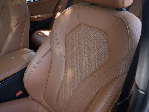 Used 2023 BMW 530e xDrive w/ M Sport Package AWD/4WD image 11