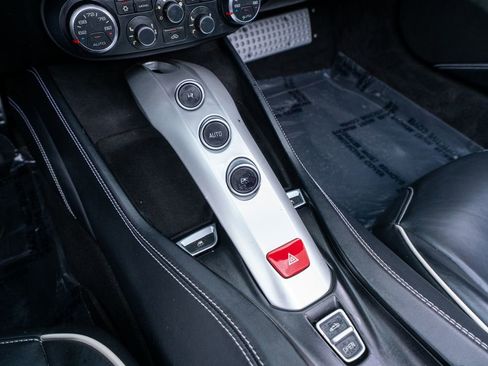 Used 2015 Ferrari California T RWD image 40