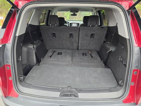 Used 2019 GMC Acadia SLE FWD image 25