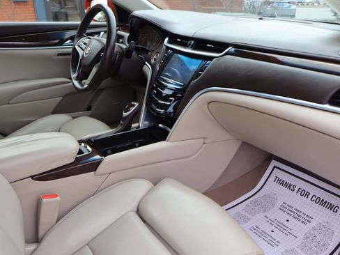 Used 2015 Cadillac XTS Premium image 32