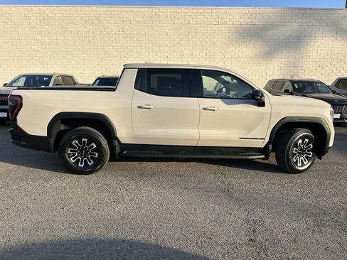 New 2026 GMC Sierra EV Elevation image 3