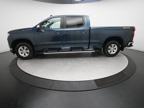 Used 2019 Chevrolet Silverado 1500 LT w/ Convenience Package image 11