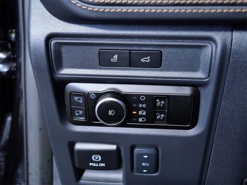 Used 2024 Ford Expedition Platinum image 26