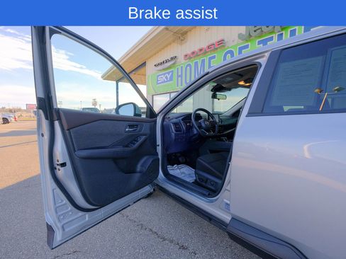 Used 2023 Nissan Rogue SV image 8