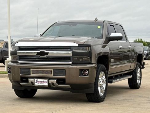 Used 2015 Chevrolet Silverado 2500 High Country w/ Duramax Plus Package AWD/4WD image 3