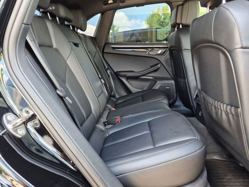 Certified 2026 Porsche Macan AWD/4WD image 24
