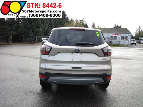 Used 2017 Ford Escape SE FWD image 8
