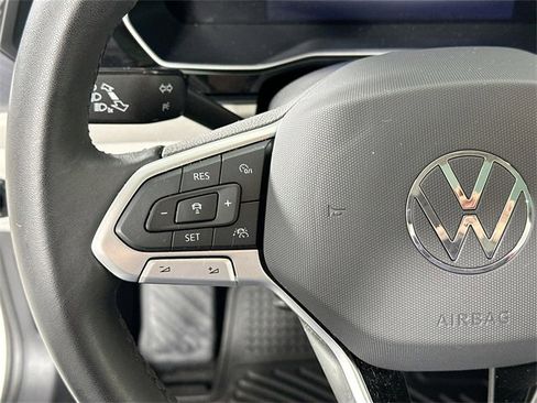 Used 2024 Volkswagen Jetta SE w/ Panoramic Sunroof Package image 22