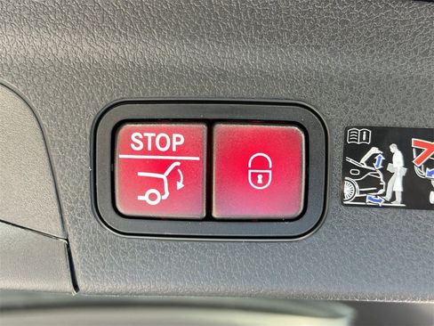 Used 2025 Mercedes-Benz GLE 350 4MATIC image 24