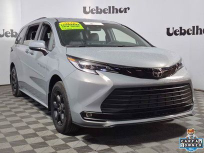 Certified 2026 Toyota Sienna XLE Woodland Edition