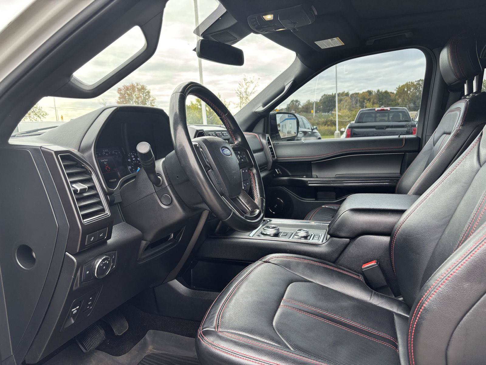 Used 2020 Ford Expedition Limited w/ Equipment Group 303A AWD/4WD image 16