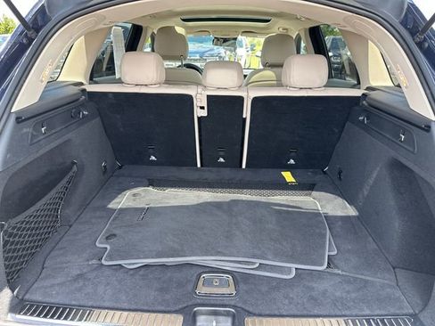 Used 2022 Mercedes-Benz GLC 300 4MATIC w/ Premium Package Lite image 9