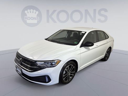 Used 2023 Volkswagen Jetta Sport image 1