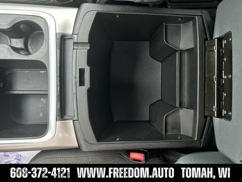 Used 2017 RAM 1500 Classic SLT AWD/4WD image 24