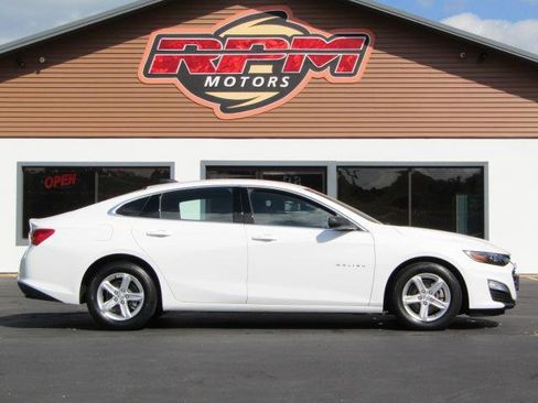 Used 2023 Chevrolet Malibu LS image 3