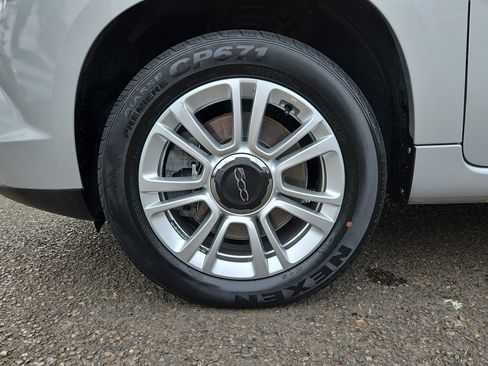 Used 2019 FIAT 500L Pop w/ Popular Equipment Group image 32