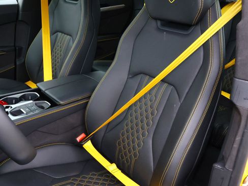 Used 2025 Lamborghini Urus SE AWD/4WD image 13