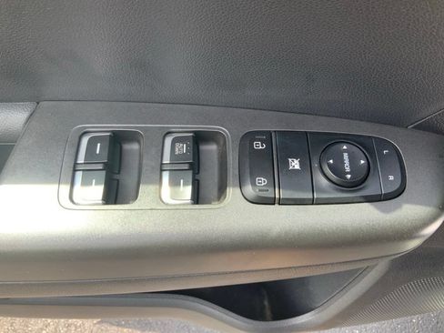 Used 2020 Kia Sportage LX AWD/4WD image 11
