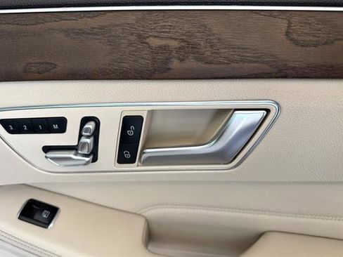 Used 2015 Mercedes-Benz E 350 4MATIC Wagon image 18