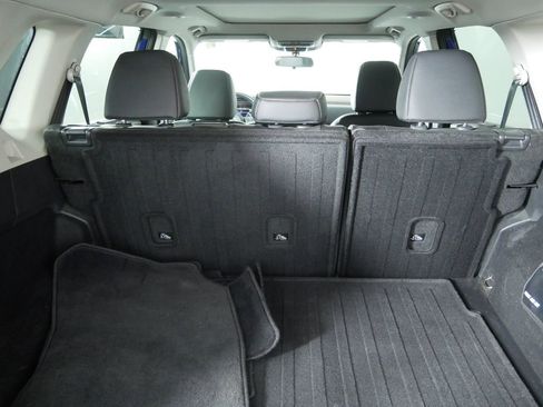 Used 2021 Nissan Rogue SV w/ Premium Package image 17