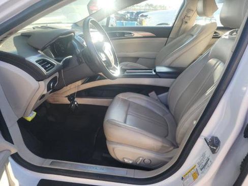 Used 2017 Lincoln MKZ Premiere image 3