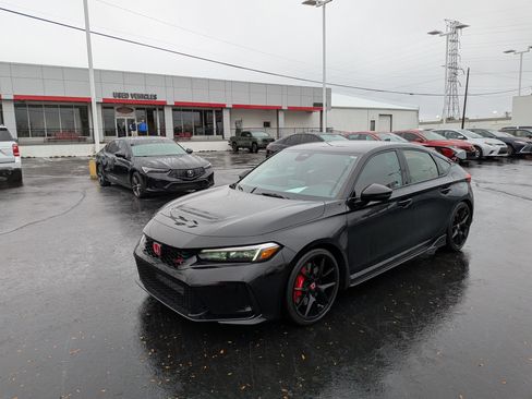 Used 2023 Honda Civic Type R image 5