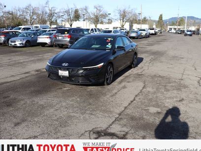 Used 2025 Hyundai Elantra Limited