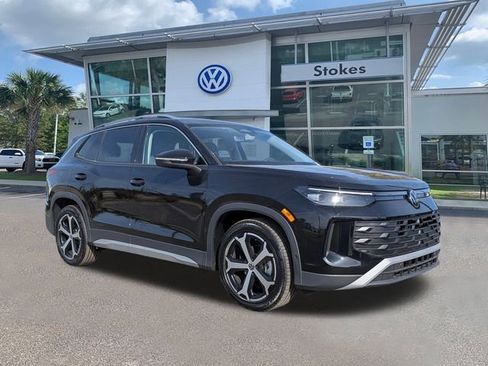 New 2026 Volkswagen Tiguan SE image 2