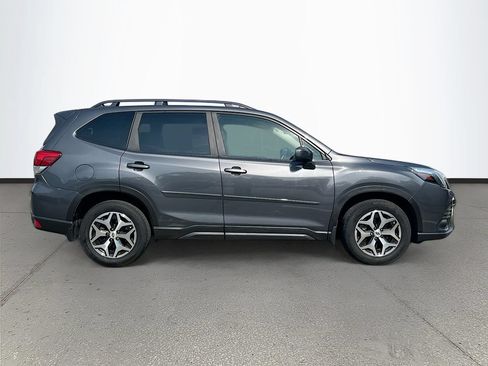 Used 2022 Subaru Forester Premium AWD/4WD image 8