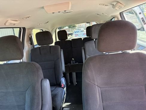 Used 2016 Dodge Grand Caravan SE w/ Quick Order Package 29E SE FWD image 16