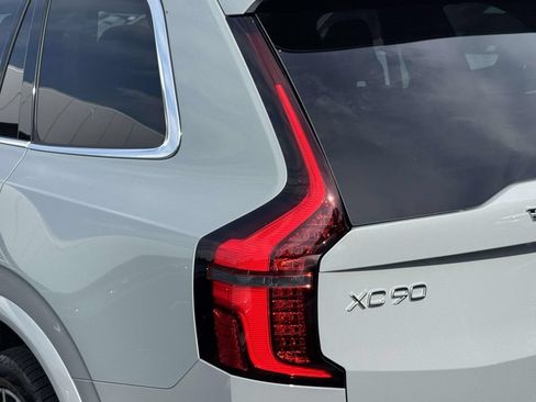 Certified 2026 Volvo XC90 B6 Plus w/ Protection Package Premier AWD/4WD image 8