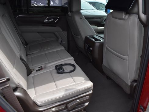 Used 2021 Chevrolet Tahoe Z71 w/ Rear Media and Nav Package AWD/4WD image 15