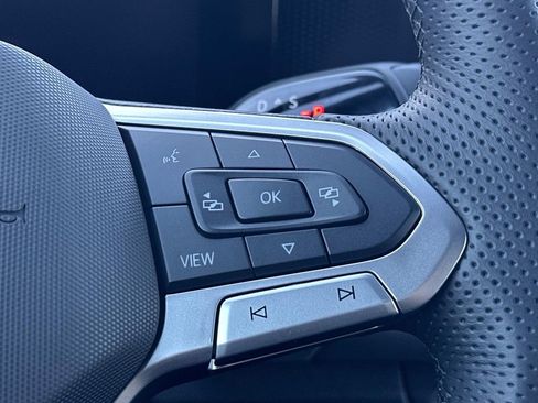 New 2026 Volkswagen Tiguan SE R-Line AWD/4WD image 16