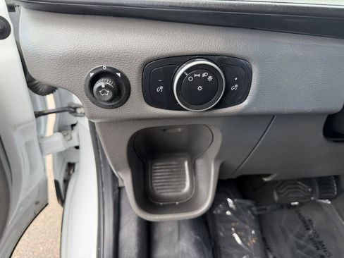 Used 2020 Ford Transit 250 Medium Roof RWD image 14