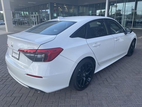 Used 2024 Honda Civic Sport image 5